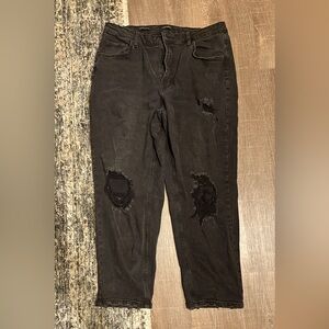Black distressed Jean